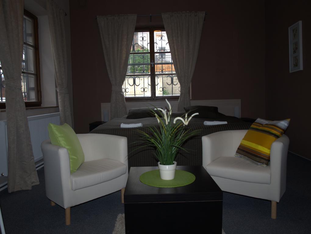 Hotel U lva Bílina Rom bilde